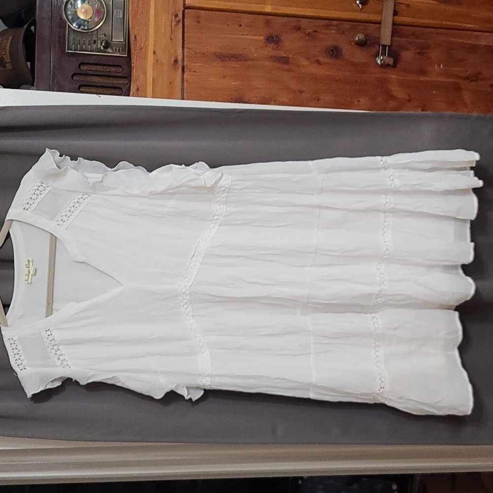 White Summer Dress - Plus size summer chic!